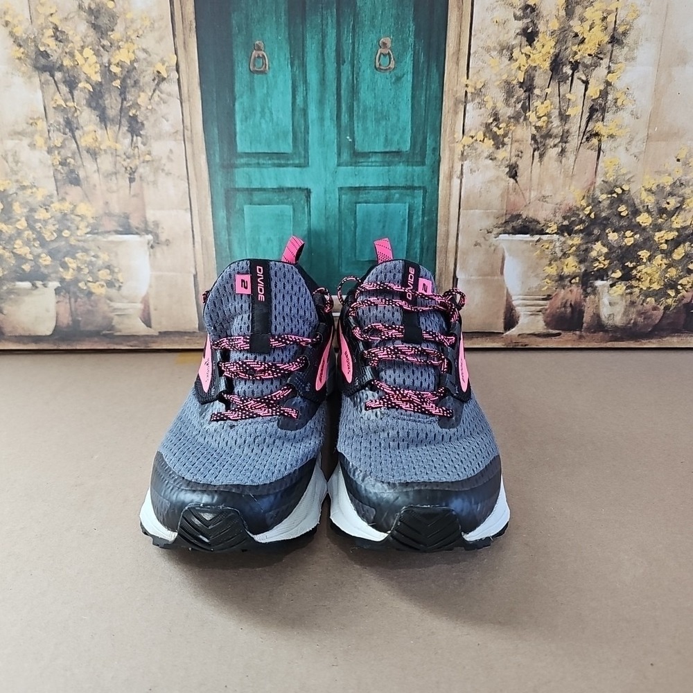 Brooks Divide 2 Women's Size 9.5 B (Medium) Running Shoes Black Pink - Picture 2 of 8